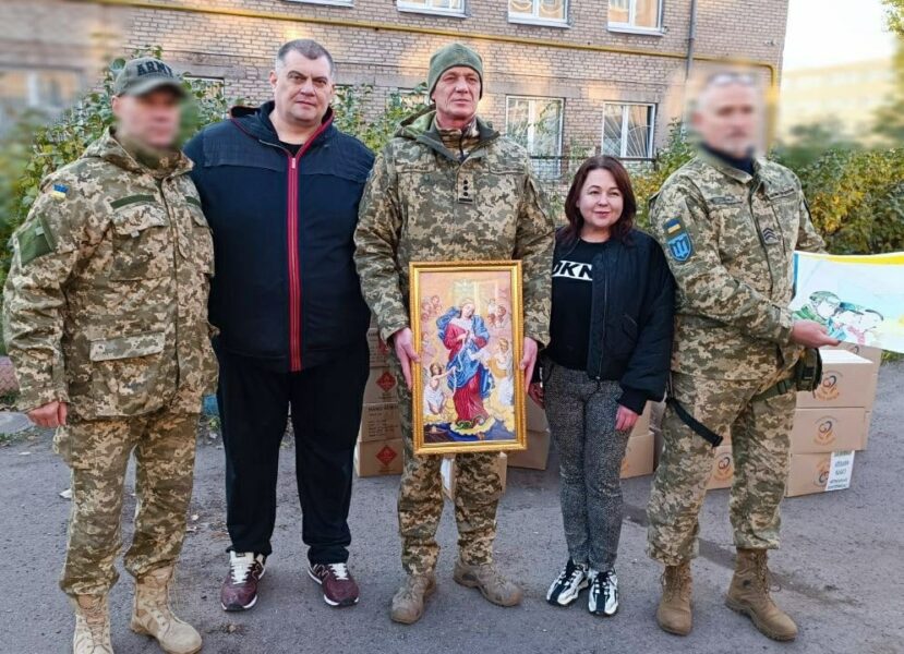 Для захисту вишнього: освячену ікону отримали криворізькі бійці від дітей Івано-Франківська