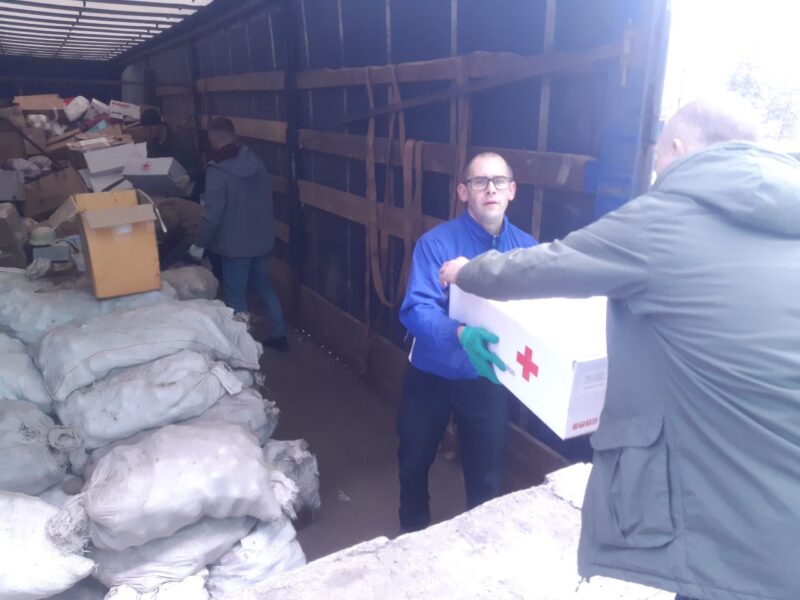Від Рівного до Кривого Рогу: чергова вантажівка допомоги прибула до міста