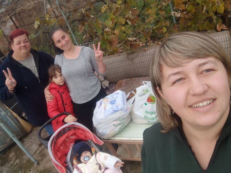 Депутатка Тернівської райради підготувала продуктві набори для криворіжців-пільговиків