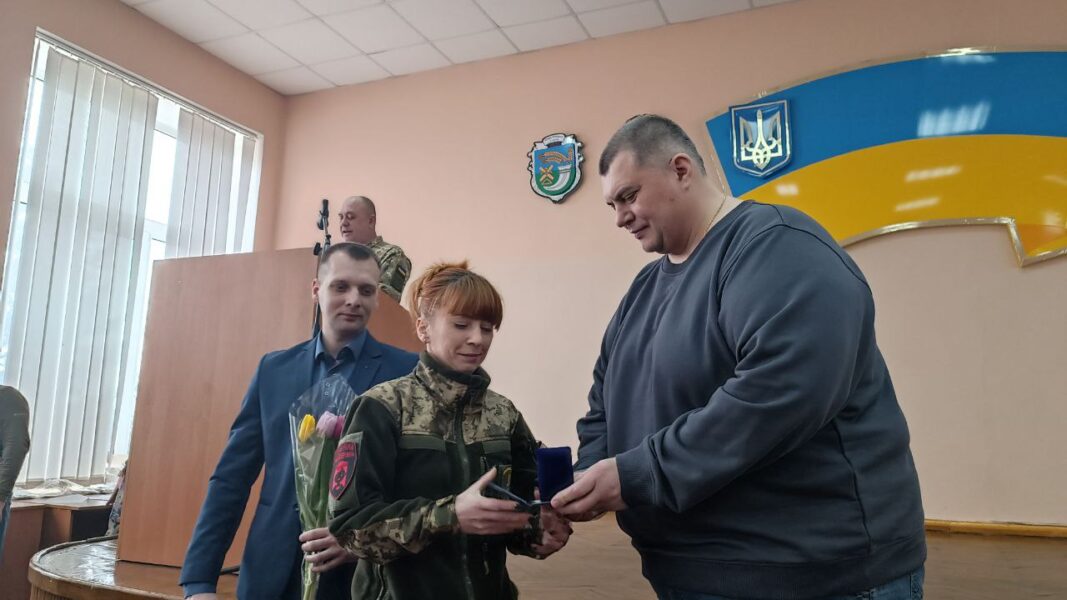 З вдячністю та повагою: криворізьких захисниць та волонтерок відзначили з нагоди Міжнародного жіночого дня