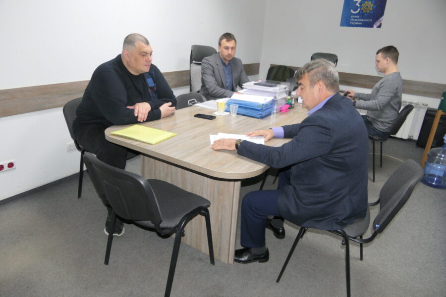 Народні депутати проводять прийом особистий прийом криворіжців