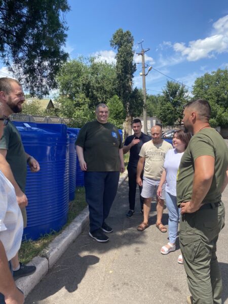 Запастися водою: Криворіжжя отримало місткості для питної води