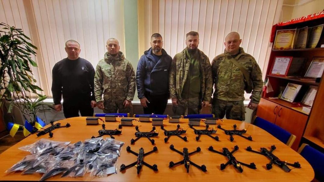 Дрони вітчизняного виробництва передали 129 бригаді для фронтової роботи по ворожих позиціях