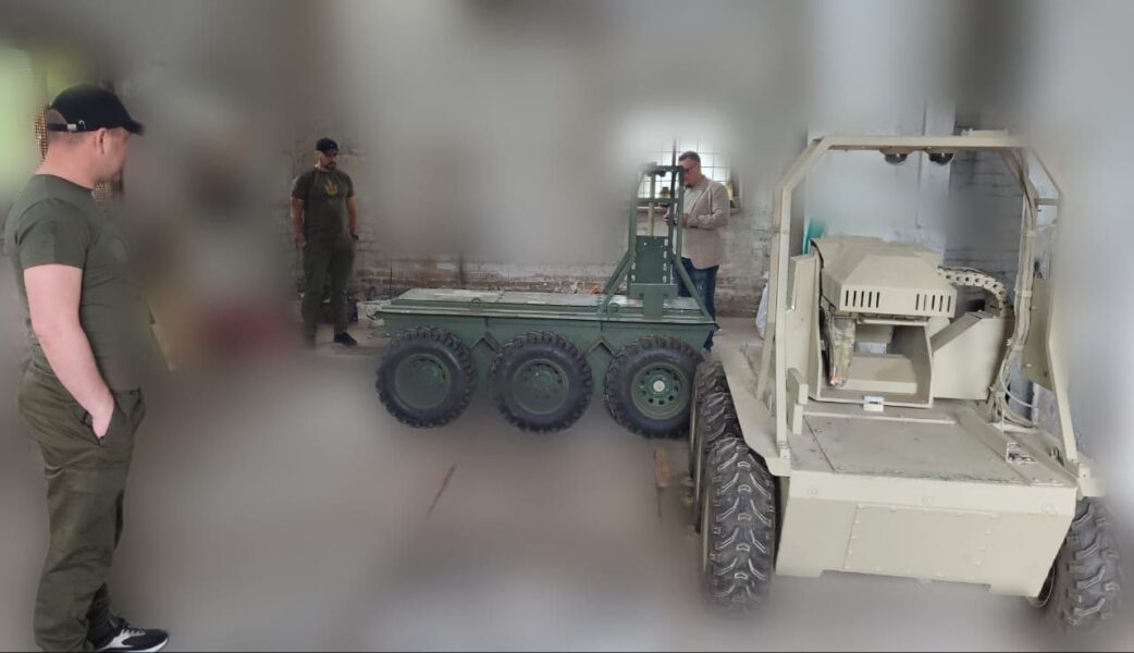 Криворізькі винахідники розробили нову модель наземного дрону «Равлик»