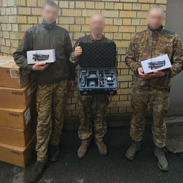 Поповнення запасу дронів для захисників Сходу