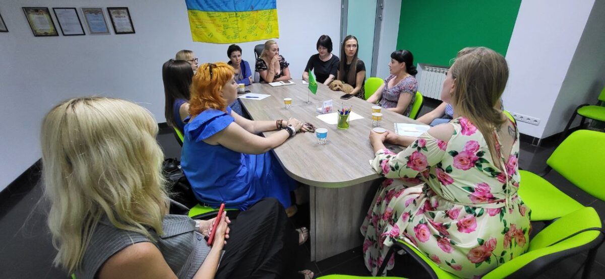 Обмін ідеями і порадами для втілення проєктів: «Зе!Жінки Кривий Ріг» провели вже традиційну зустріч із прихильницями