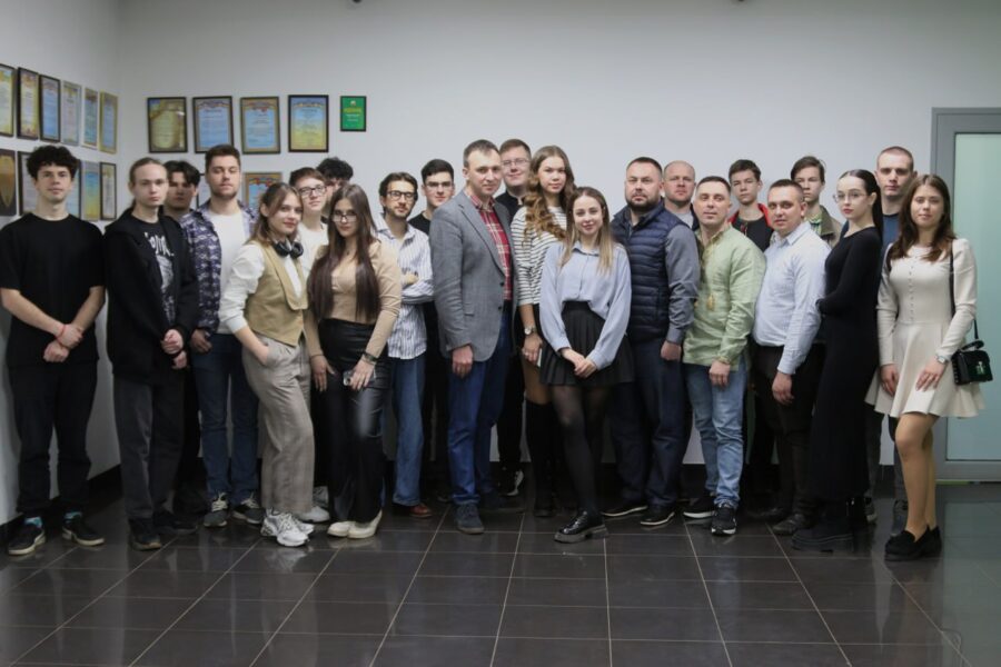 Молодь як креативна сила громадянського суспільства: у Кривому Розі відбулася зустріч до чотириріччя ЗеМолодіжки