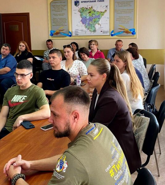 Молодь Криворіжжя – в дії: про залучення молодіжних рад у життя громад