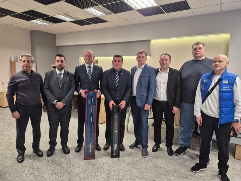 Партнерство для розвитку енергетичних технологій: дипломати з Албанії відвідали українську енергокомпанію