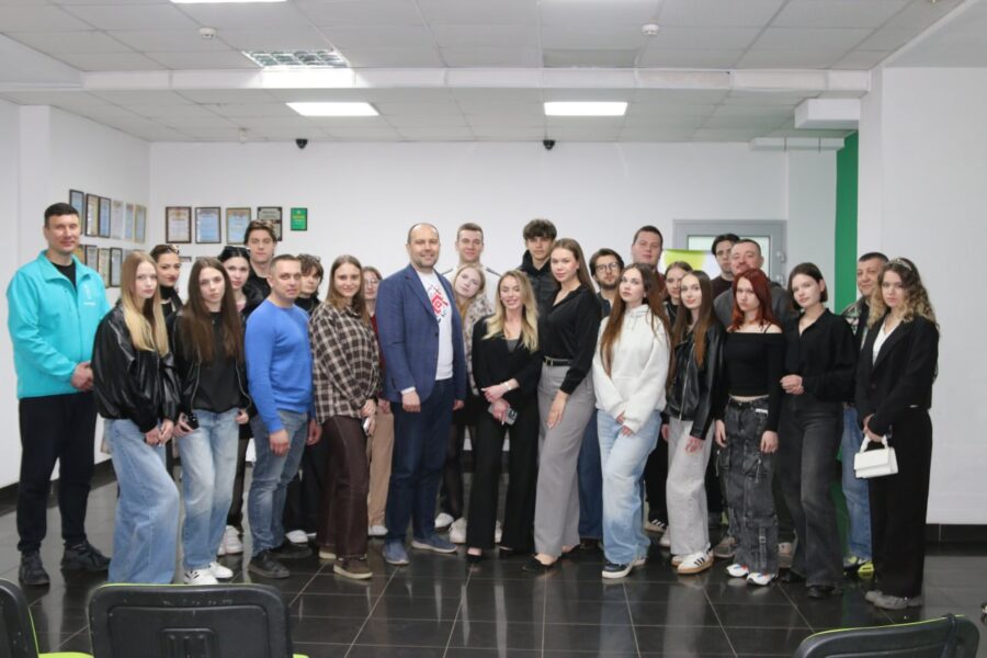 Світ намагається вас обманути: як відрізнити дезінформацію та маніпуляції від правди?