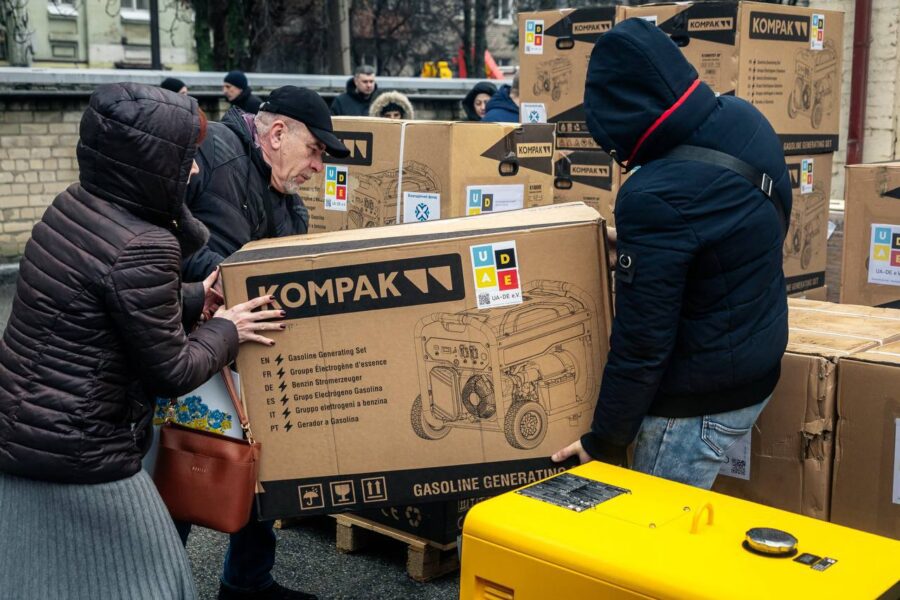 Світло, попри все: область отримала генератори від партнерів із Німеччини