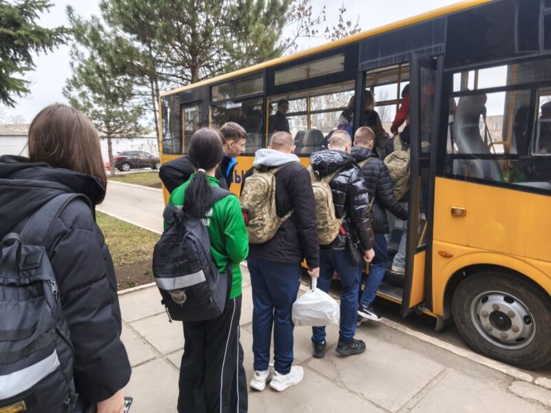 Доступ до змагань та тренувань: спеціалізований ліцей Кривого Рогу отримав власний автобус