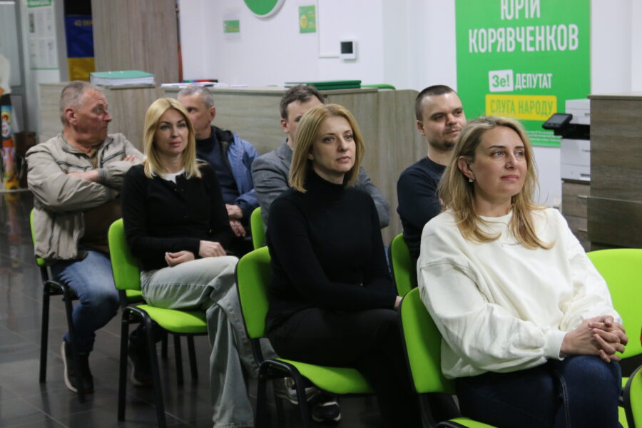 Що руйнує довкілля та як цьому протистояти: «Зе!Жінки Кривий Ріг» провели екологічний круглий стіл