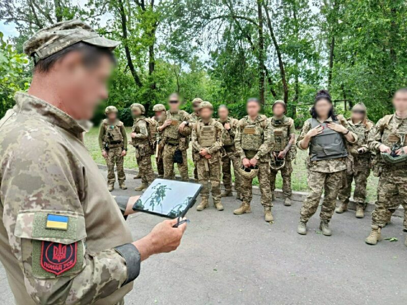 Допомога від партії «Слуга Народу» – вже у військових штурмового полку «Арей»